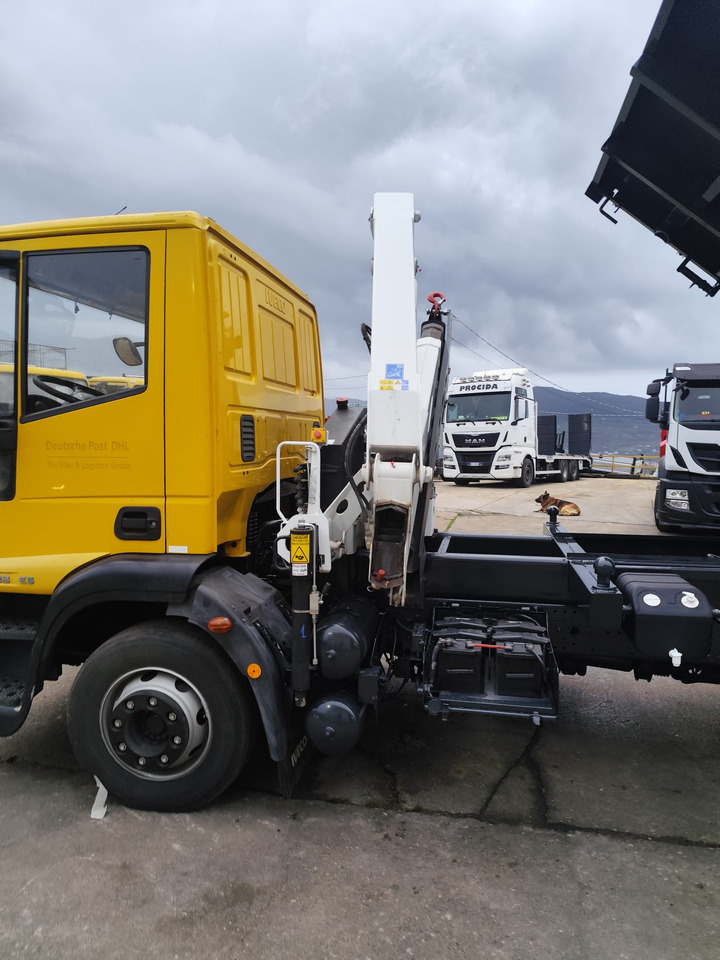 IVECO EUROCARGO 120E28P - شاحنة كرين: صورة 5 IVECO EUROCARGO 120E28P - شاحنة كرين: صورة 5