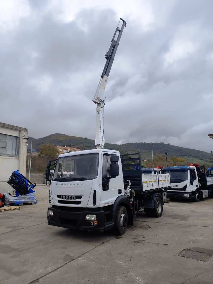 IVECO EUROCARGO 120E28P - شاحنة كرين: صورة 1 IVECO EUROCARGO 120E28P - شاحنة كرين: صورة 1