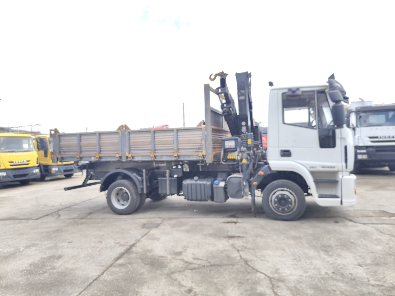 تأجير IVECO EUROCARGO 120E28 IVECO EUROCARGO 120E28: صورة 23 تأجير IVECO EUROCARGO 120E28 IVECO EUROCARGO 120E28: صورة 23