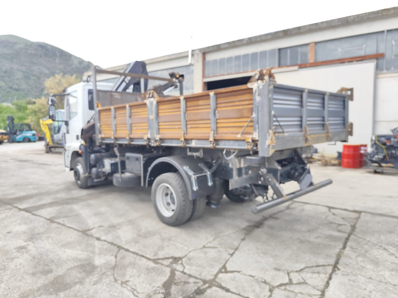 تأجير IVECO EUROCARGO 120E28 IVECO EUROCARGO 120E28: صورة 15 تأجير IVECO EUROCARGO 120E28 IVECO EUROCARGO 120E28: صورة 15