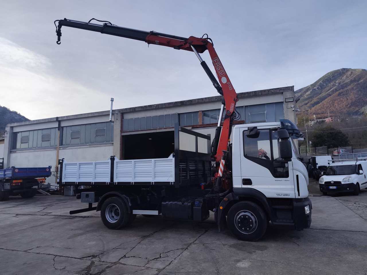 IVECO EUROCARGO 140-250 - شاحنة كرين: صورة 5 IVECO EUROCARGO 140-250 - شاحنة كرين: صورة 5