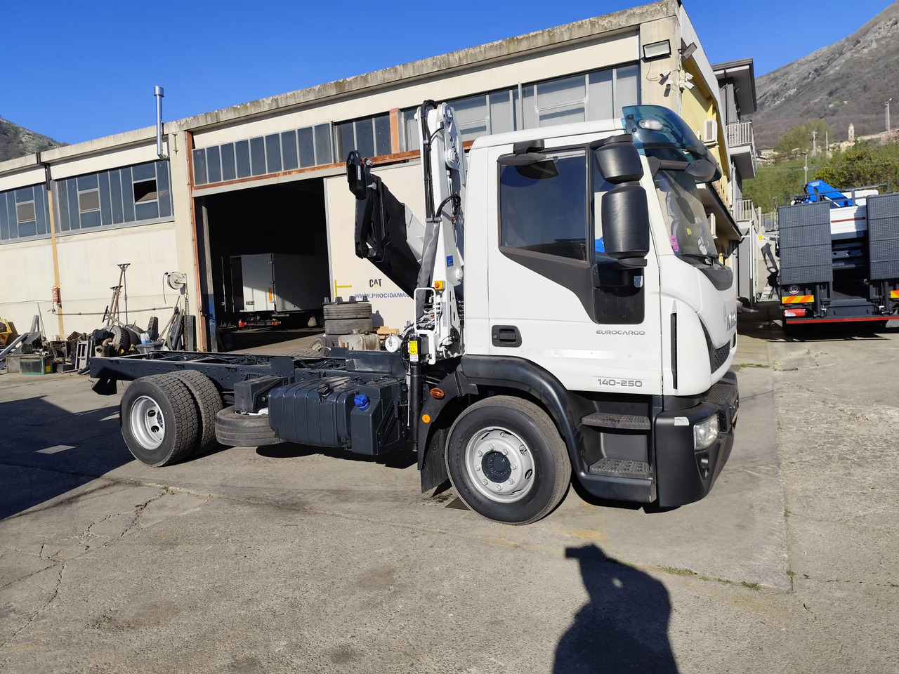 IVECO EUROCARGO 140-250 - شاحنة كرين: صورة 5 IVECO EUROCARGO 140-250 - شاحنة كرين: صورة 5