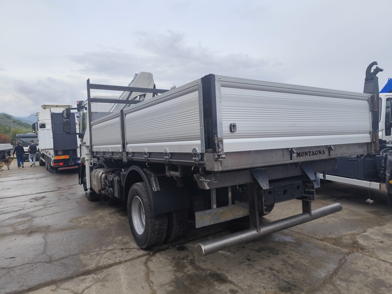 IVECO EUROCARGO 140-250 - شاحنة كرين: صورة 3 IVECO EUROCARGO 140-250 - شاحنة كرين: صورة 3
