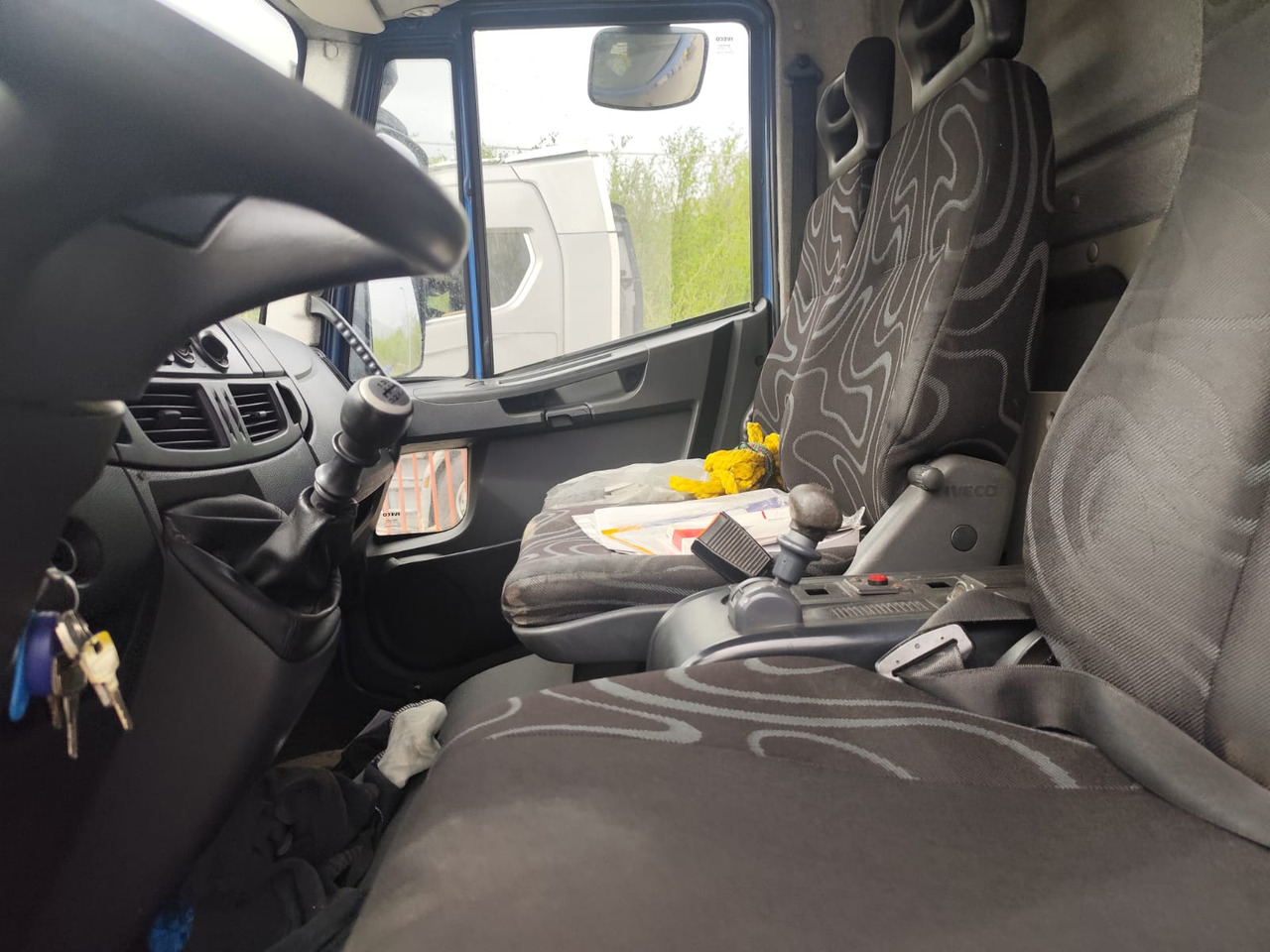 IVECO EUROCARGO 140E25 - شاحنة بهيكل معدني للمقصورة: صورة 4 IVECO EUROCARGO 140E25 - شاحنة بهيكل معدني للمقصورة: صورة 4