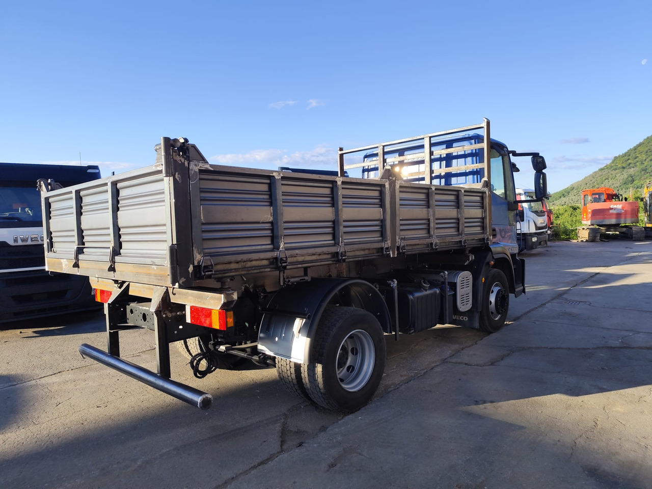 IVECO EUROCARGO 150E25 - شاحنة قلاب: صورة 5 IVECO EUROCARGO 150E25 - شاحنة قلاب: صورة 5
