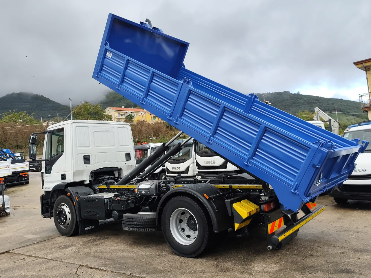 IVECO EUROCARGO 180-250 - شاحنة برافعة خطافية, شاحنة كرين: صورة 3 IVECO EUROCARGO 180-250 - شاحنة برافعة خطافية, شاحنة كرين: صورة 3