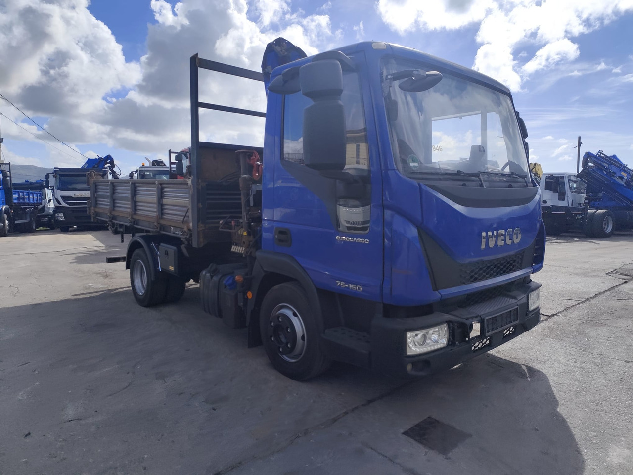 IVECO EUROCARGO 75-160 - شاحنة كرين: صورة 1 IVECO EUROCARGO 75-160 - شاحنة كرين: صورة 1