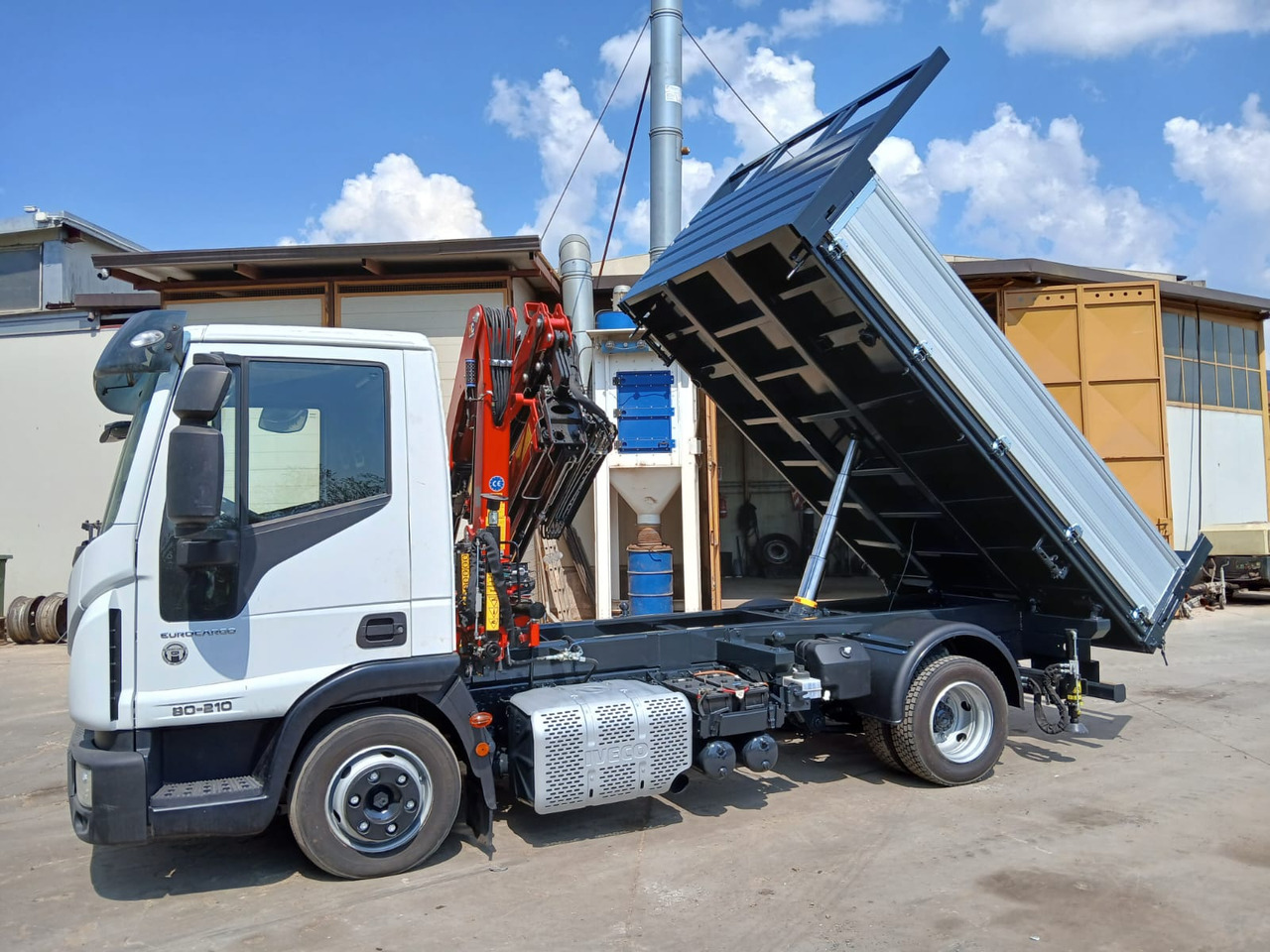 شاحنة كرين, شاحنة قلاب IVECO EUROCARGO 80-210: صورة 34