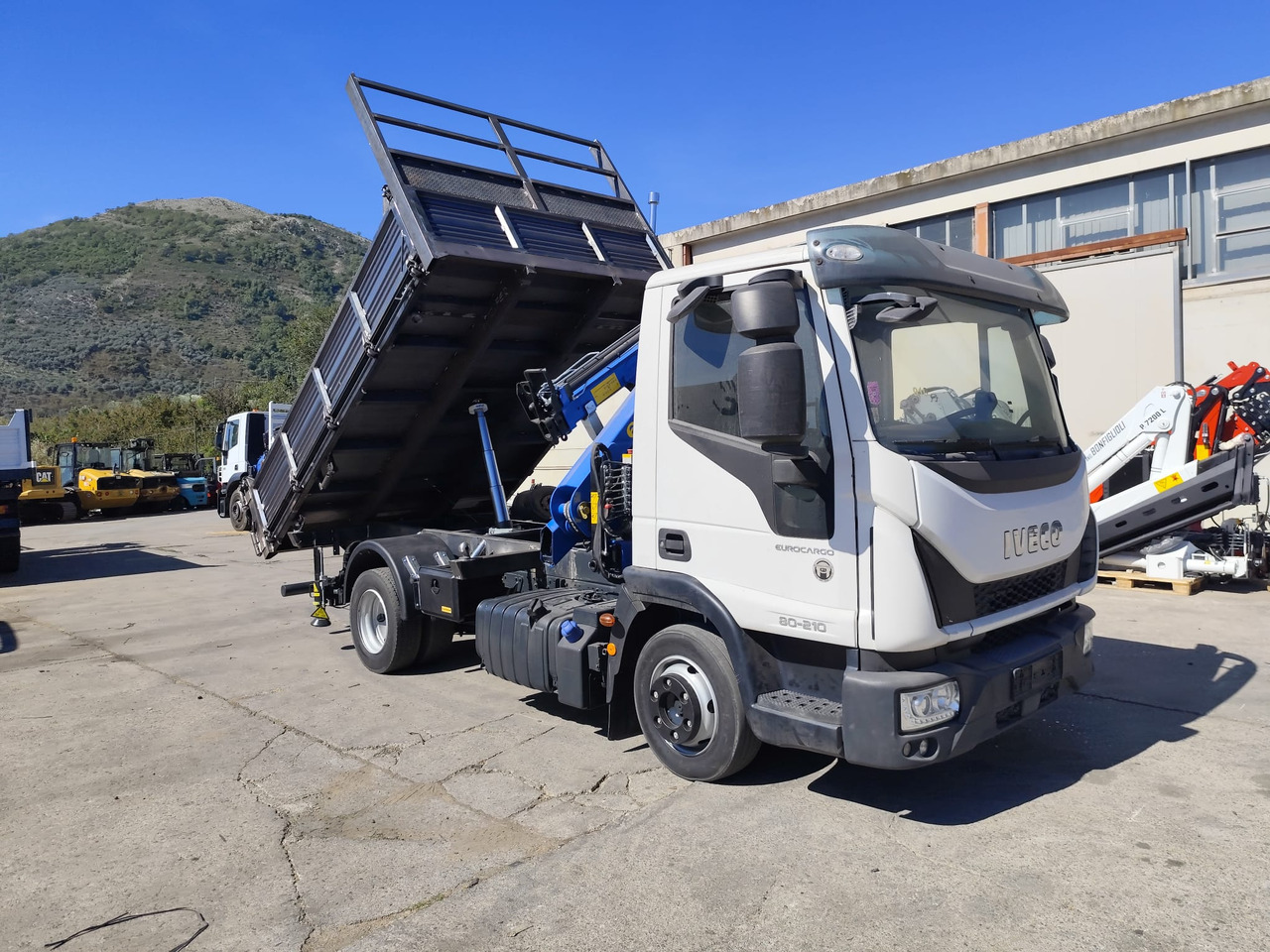 IVECO EUROCARGO 80-210 - شاحنة كرين: صورة 4 IVECO EUROCARGO 80-210 - شاحنة كرين: صورة 4