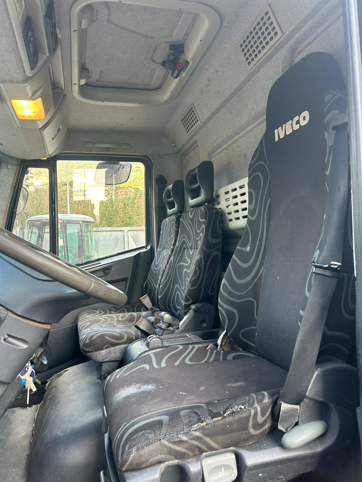 IVECO EUROCARGO 80E18 - شاحنة كرين, شاحنة قلاب: صورة 5 IVECO EUROCARGO 80E18 - شاحنة كرين, شاحنة قلاب: صورة 5