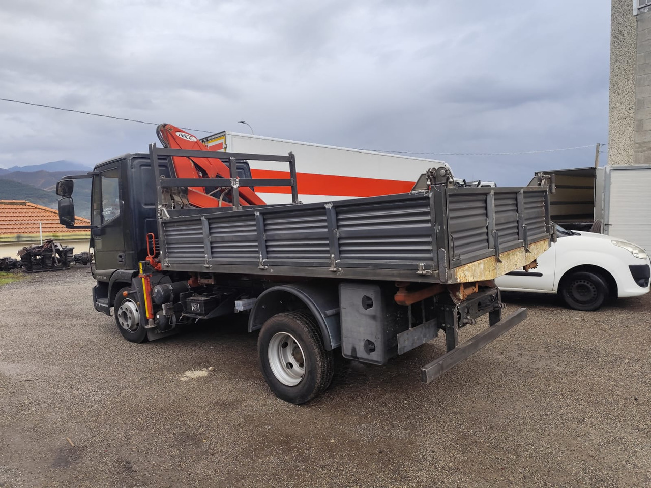 IVECO EUROCARGO 80E18 - شاحنة كرين, شاحنة قلاب: صورة 3 IVECO EUROCARGO 80E18 - شاحنة كرين, شاحنة قلاب: صورة 3