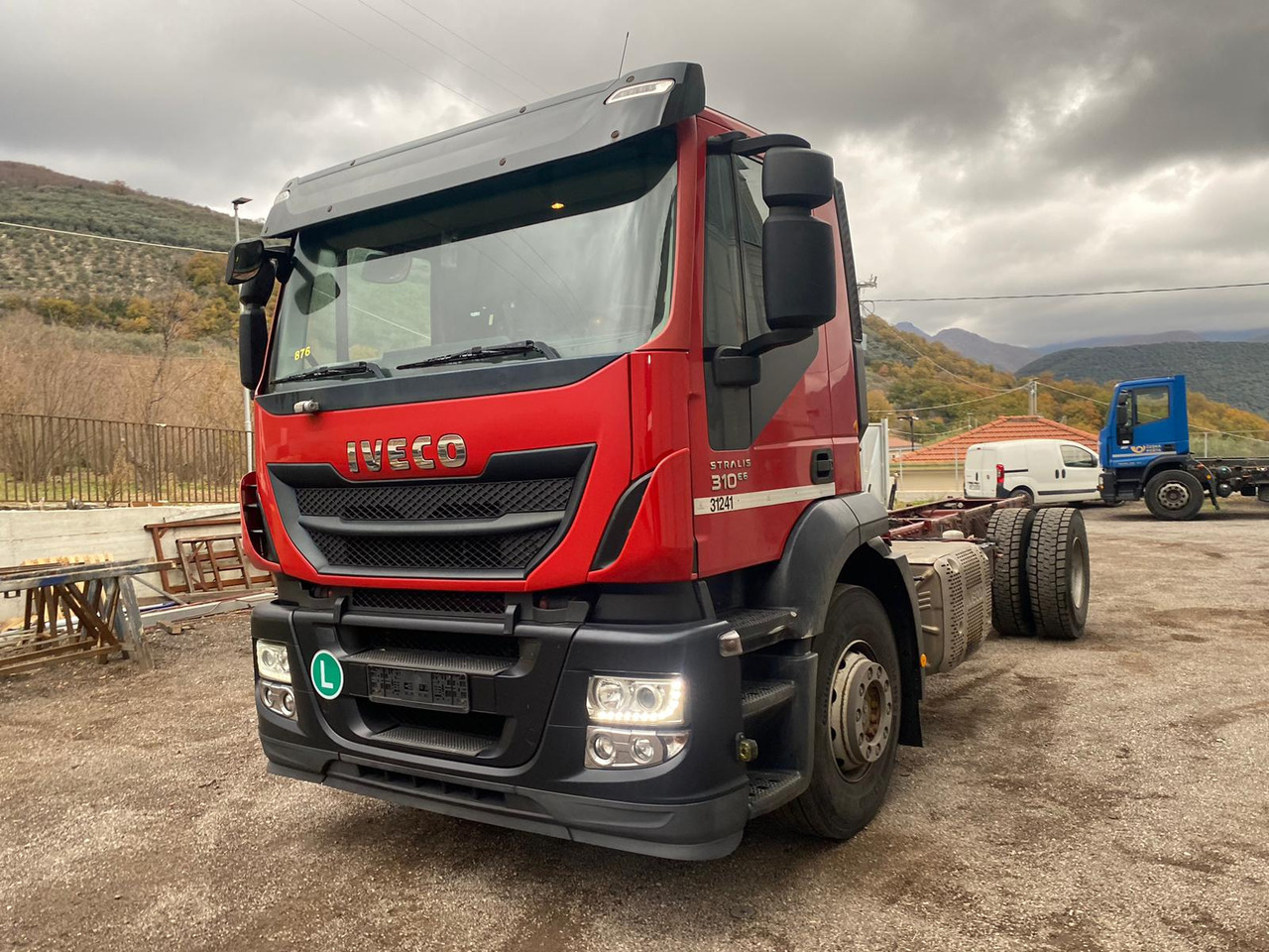 IVECO STRALIS 190S31 - شاحنة بهيكل معدني للمقصورة: صورة 4 IVECO STRALIS 190S31 - شاحنة بهيكل معدني للمقصورة: صورة 4