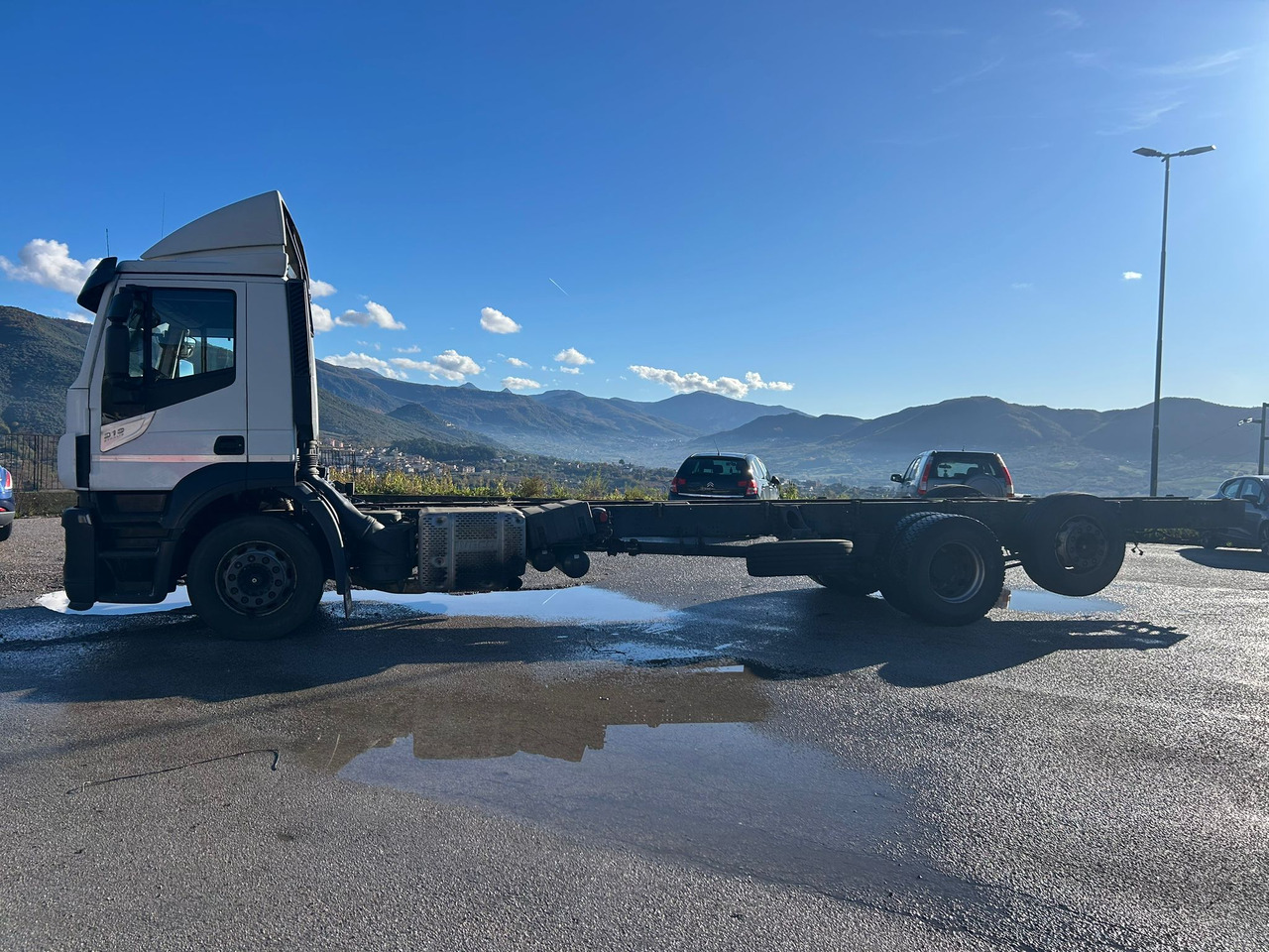 IVECO STRALIS AD 260S31 XP - شاحنة بهيكل معدني للمقصورة: صورة 2 IVECO STRALIS AD 260S31 XP - شاحنة بهيكل معدني للمقصورة: صورة 2