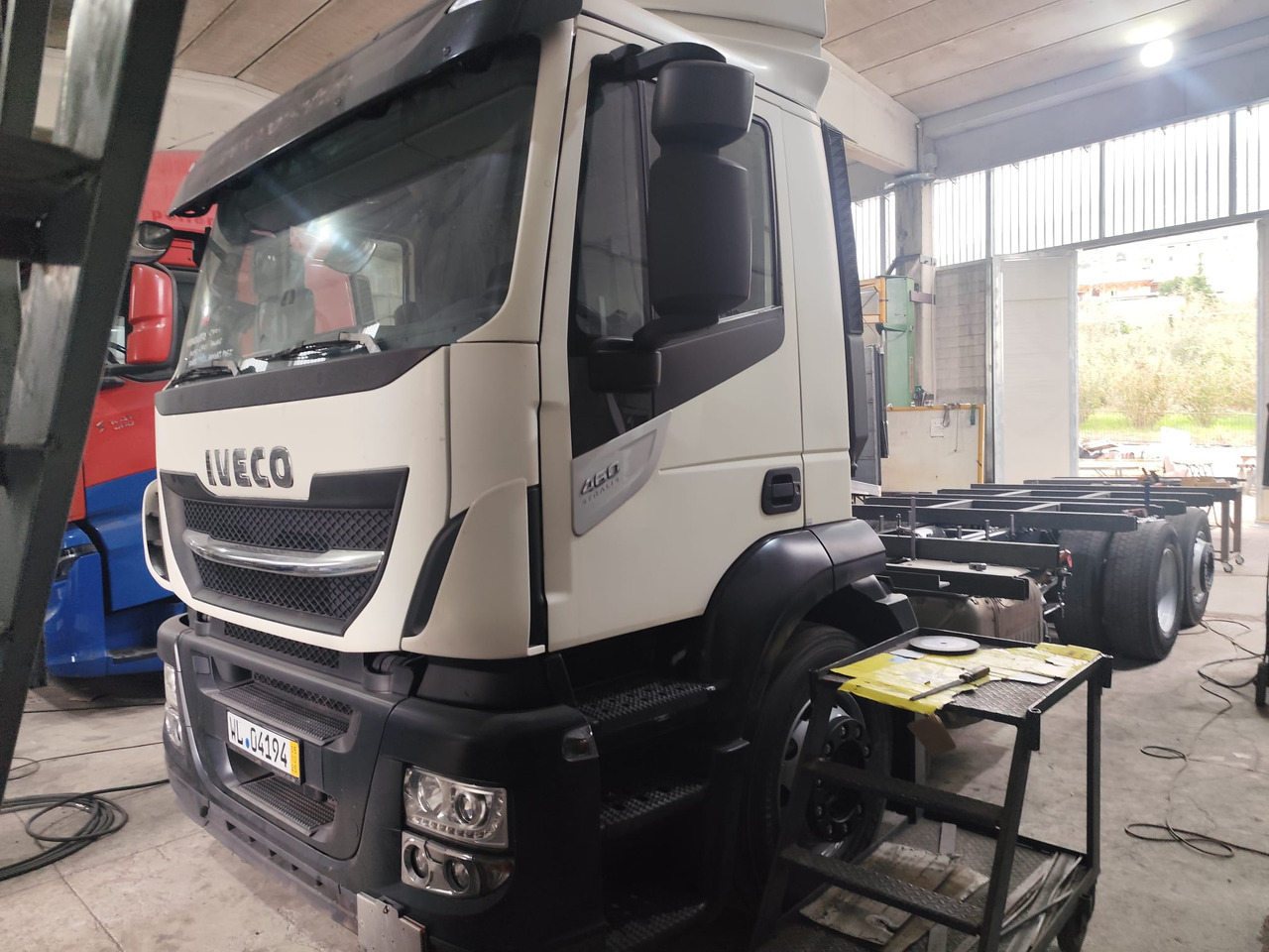 IVECO STRALIS AS 260S46 - شاحنات مسطحة: صورة 1 IVECO STRALIS AS 260S46 - شاحنات مسطحة: صورة 1