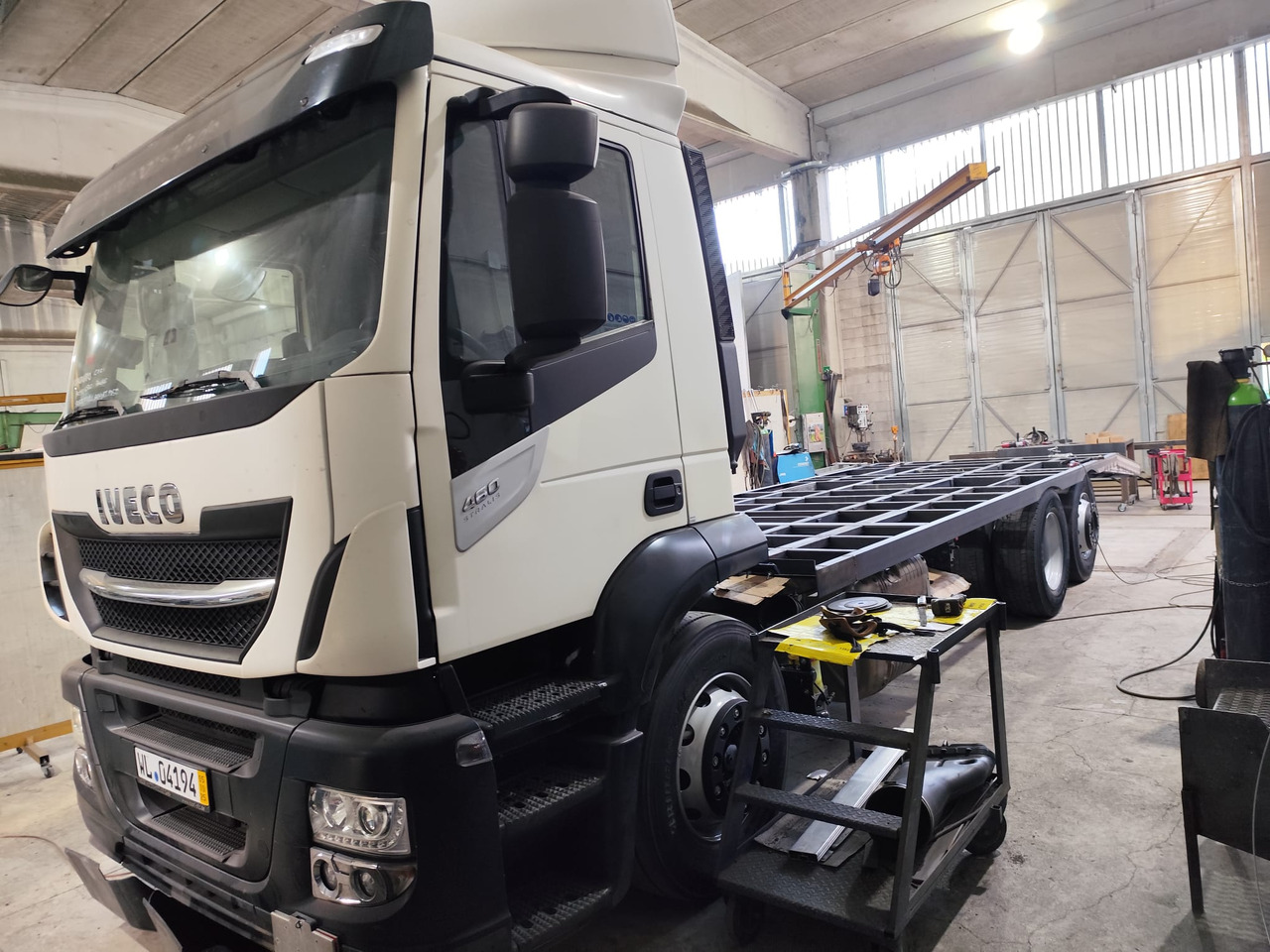 IVECO STRALIS AS 260S46 - شاحنات مسطحة: صورة 1 IVECO STRALIS AS 260S46 - شاحنات مسطحة: صورة 1