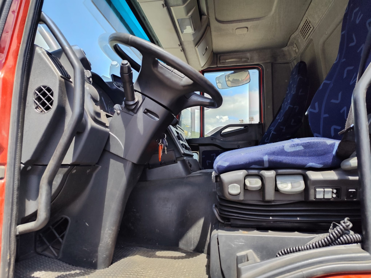 شاحنات مسطحة IVECO STRALIS CUBE 260S31: صورة 7 شاحنات مسطحة IVECO STRALIS CUBE 260S31: صورة 7