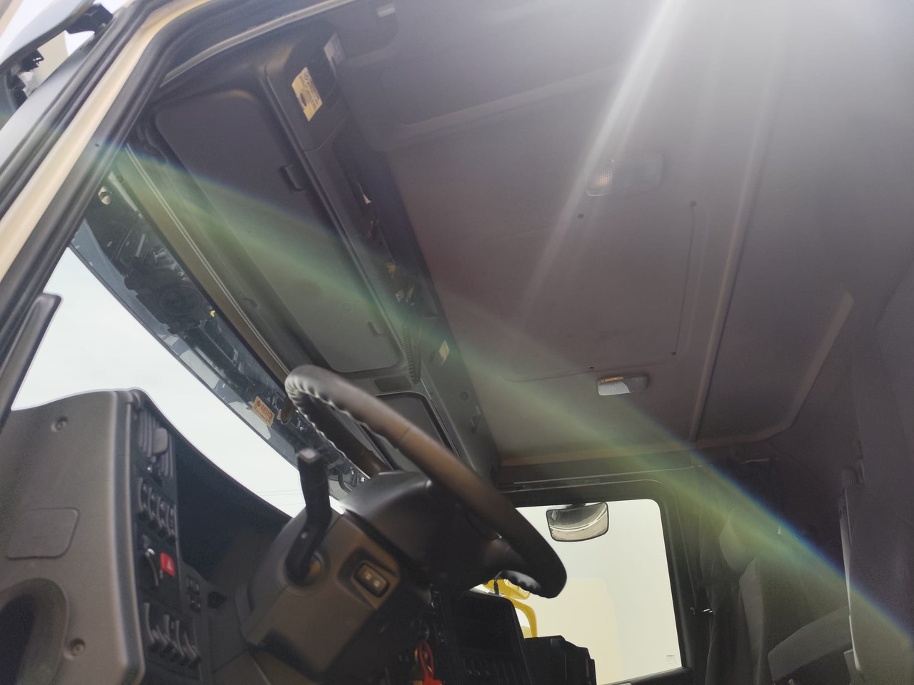 SCANIA G450 - شاحنة بهيكل معدني للمقصورة: صورة 2 SCANIA G450 - شاحنة بهيكل معدني للمقصورة: صورة 2