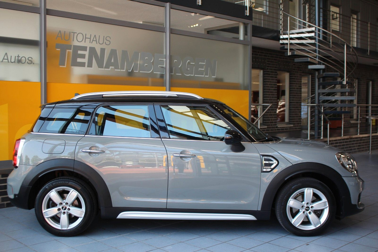 MINI Cooper D Countryman Pepper Navi Klimaaut. PDC - سيارة: صورة 3 MINI Cooper D Countryman Pepper Navi Klimaaut. PDC - سيارة: صورة 3
