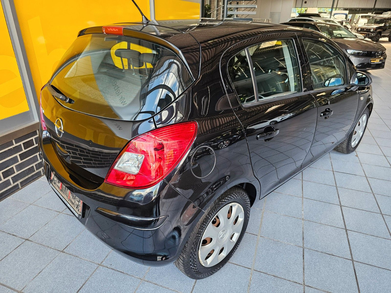 Opel Corsa D - سيارة: صورة 2 Opel Corsa D - سيارة: صورة 2