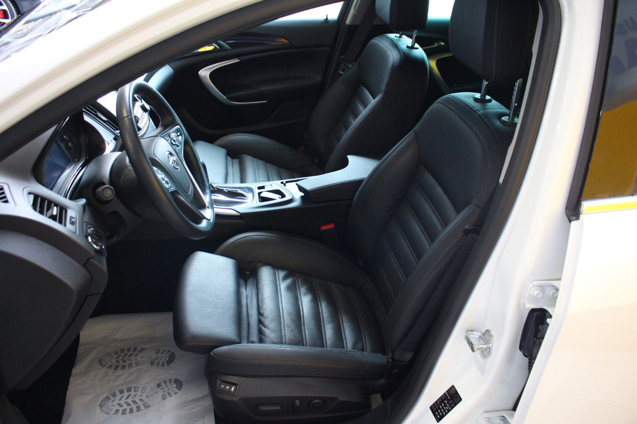 Opel Insignia A Business Innovation 4x4 Leder AHK ACC - سيارة: صورة 5 Opel Insignia A Business Innovation 4x4 Leder AHK ACC - سيارة: صورة 5