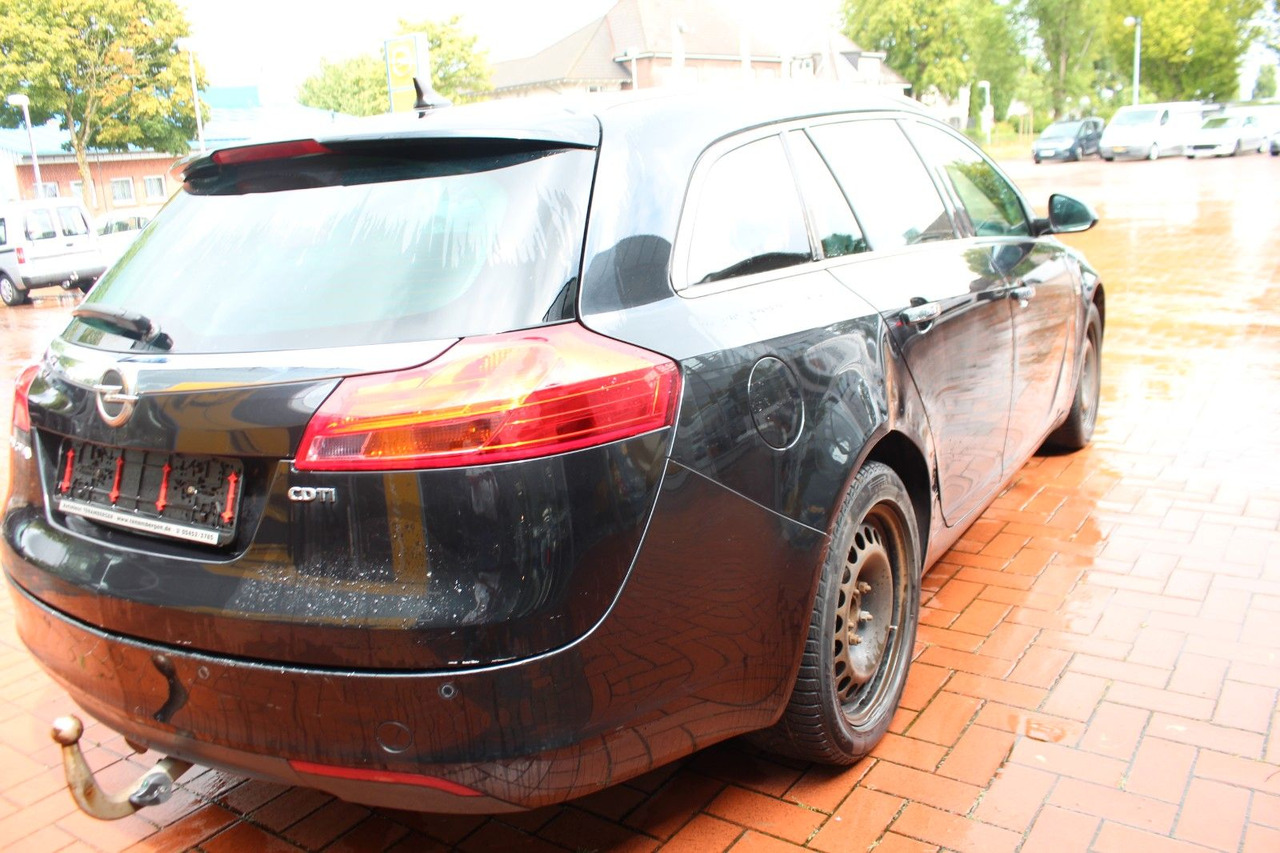 Opel Insignia A Sports Tourer Innovation - سيارة ستيشن: صورة 5 Opel Insignia A Sports Tourer Innovation - سيارة ستيشن: صورة 5