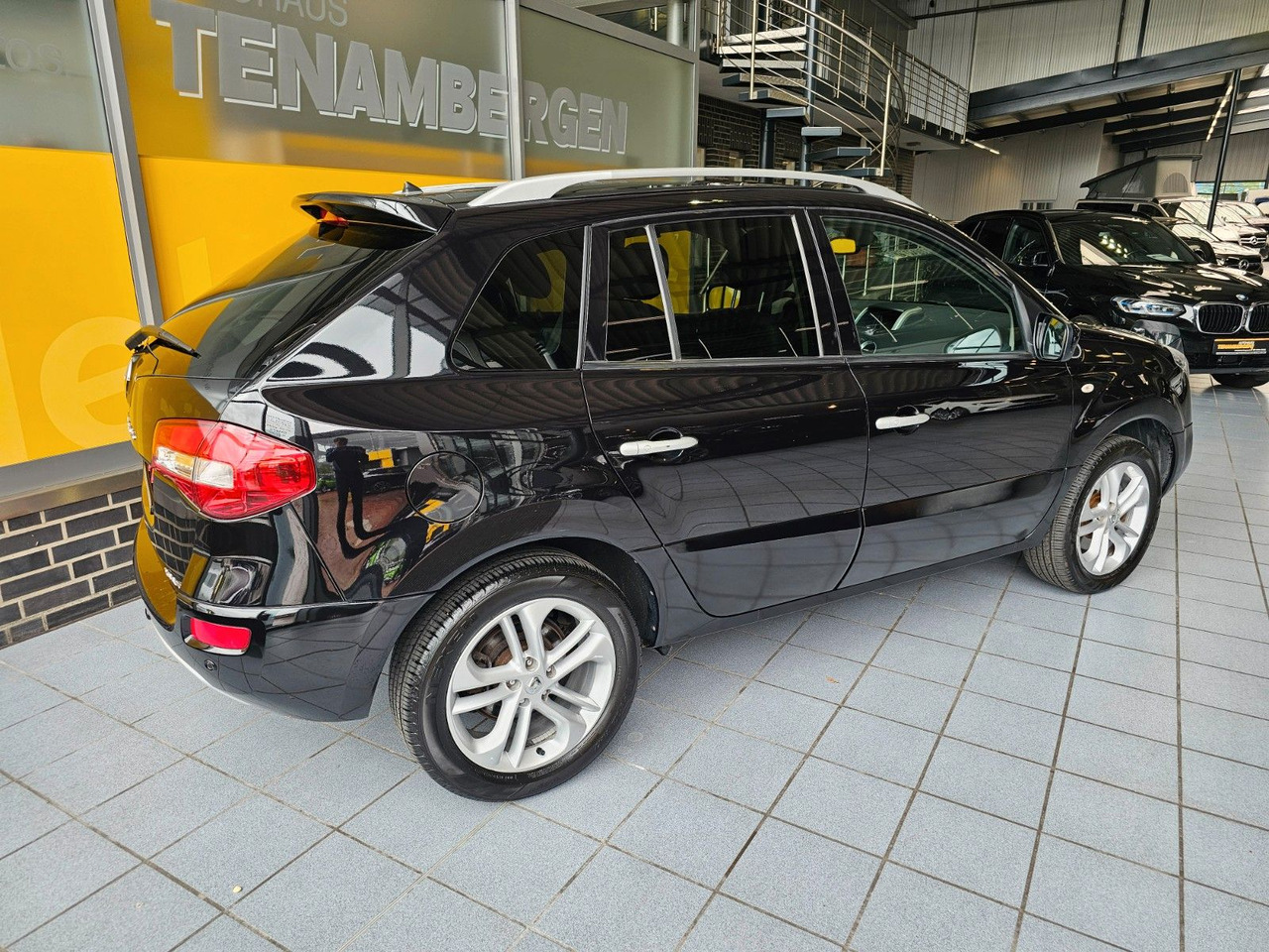 Renault Koleos 2.0 dCi Night&Day 4x4 Leder Navi Bose - سيارة دفع رباعي: صورة 2 Renault Koleos 2.0 dCi Night&Day 4x4 Leder Navi Bose - سيارة دفع رباعي: صورة 2