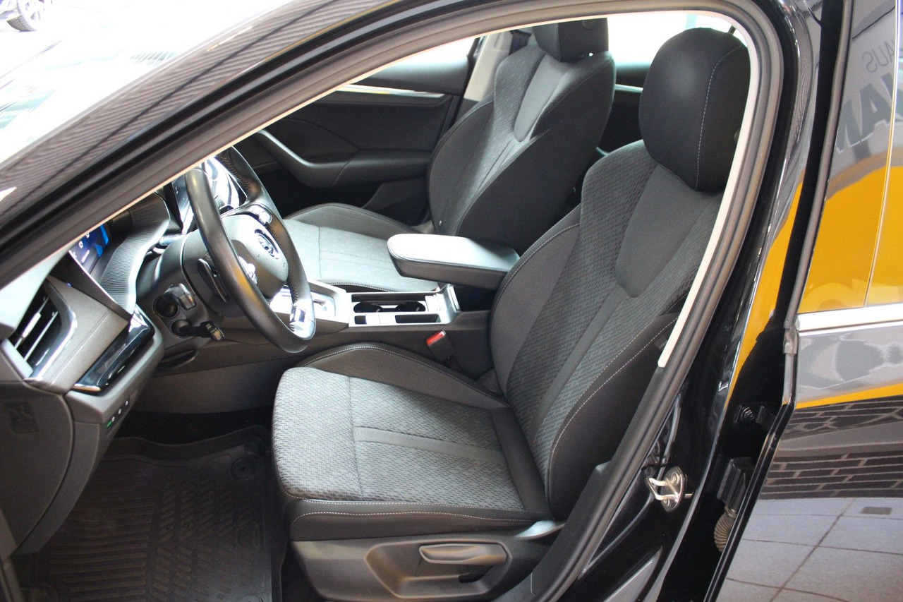 Skoda Octavia Combi 2.0 TDI DSG Style Pano LED AHK ACC - سيارة ستيشن: صورة 5 Skoda Octavia Combi 2.0 TDI DSG Style Pano LED AHK ACC - سيارة ستيشن: صورة 5