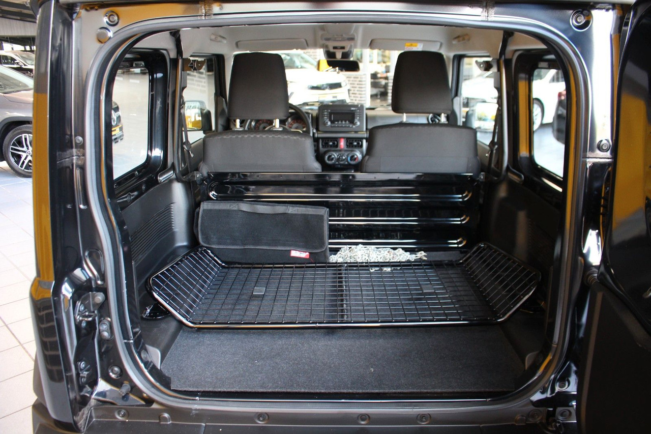 Suzuki Jimny zuschaltbarer Allradantrieb Allgrip - سيارة دفع رباعي: صورة 5 Suzuki Jimny zuschaltbarer Allradantrieb Allgrip - سيارة دفع رباعي: صورة 5