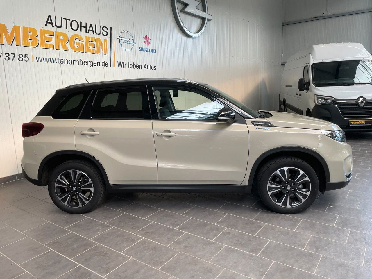 Suzuki Vitara 1.5 Mild-Hybrid Comfort+ 4x2 LED DAB+ ACC - سيارة دفع رباعي: صورة 2 Suzuki Vitara 1.5 Mild-Hybrid Comfort+ 4x2 LED DAB+ ACC - سيارة دفع رباعي: صورة 2
