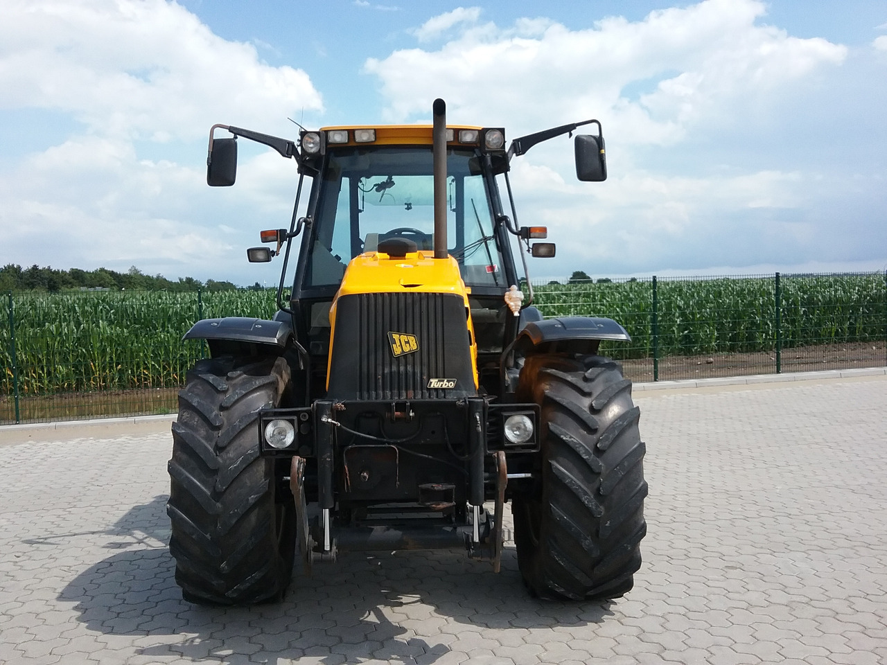 JCB Fastrac 2115 - جرار: صورة 2 JCB Fastrac 2115 - جرار: صورة 2
