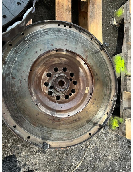 Scania 2060240 - الحدافة: صورة 1 Scania 2060240 - الحدافة: صورة 1