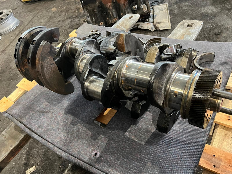 Scania R580 - عمود الكرانك: صورة 1 Scania R580 - عمود الكرانك: صورة 1