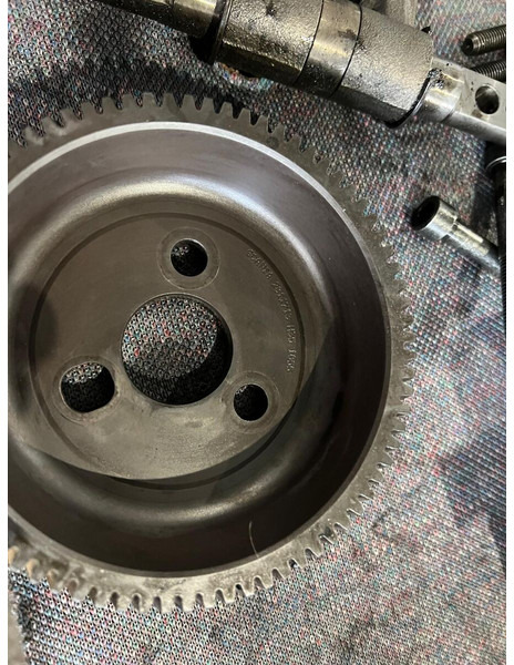 Scania R580 - المحرك و قطع الغيار: صورة 1 Scania R580 - المحرك و قطع الغيار: صورة 1