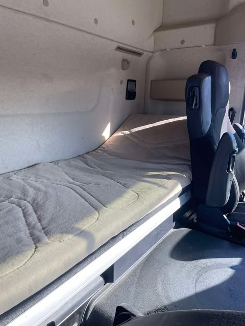 تأجير mercedes-beenz actros mercedes-beenz actros: صورة 9 تأجير mercedes-beenz actros mercedes-beenz actros: صورة 9