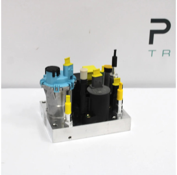 Volvo FH/FM AdBlue Pomp 21679299 | 7421892627 | 23387854 Nieuw - نظام الوقود - شاحنة: صورة 1 Volvo FH/FM AdBlue Pomp 21679299 | 7421892627 | 23387854 Nieuw - نظام الوقود - شاحنة: صورة 1