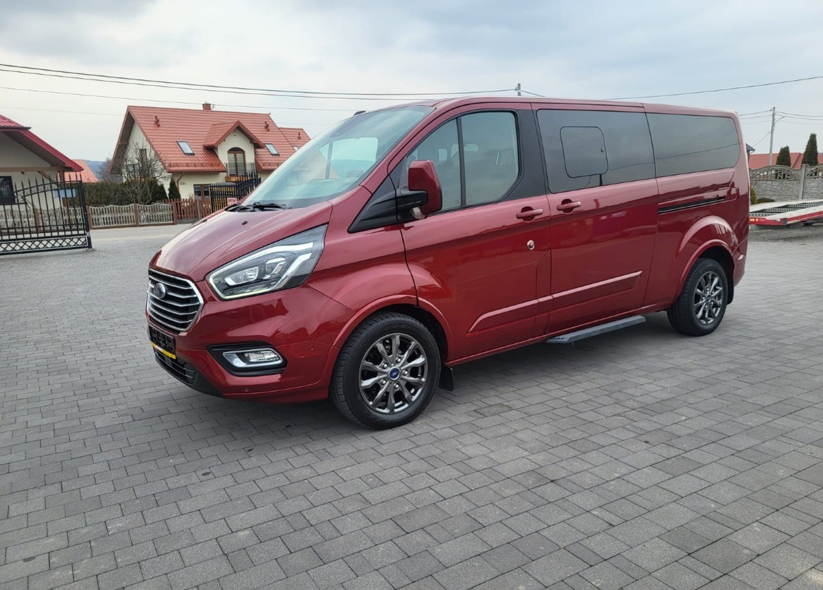 Ford Tourneo Custom Bezwypadkowy Serwisowany Automatik Tytanium X - حافلة صغيرة, ميكروباص: صورة 3 Ford Tourneo Custom Bezwypadkowy Serwisowany Automatik Tytanium X - حافلة صغيرة, ميكروباص: صورة 3
