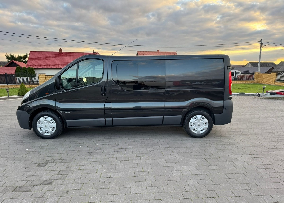 Opel Vivaro Doka Long 2.5 150 ps. L2 H1 - الشاحنات الصغيرة كابينة مزدوجة: صورة 2 Opel Vivaro Doka Long 2.5 150 ps. L2 H1 - الشاحنات الصغيرة كابينة مزدوجة: صورة 2