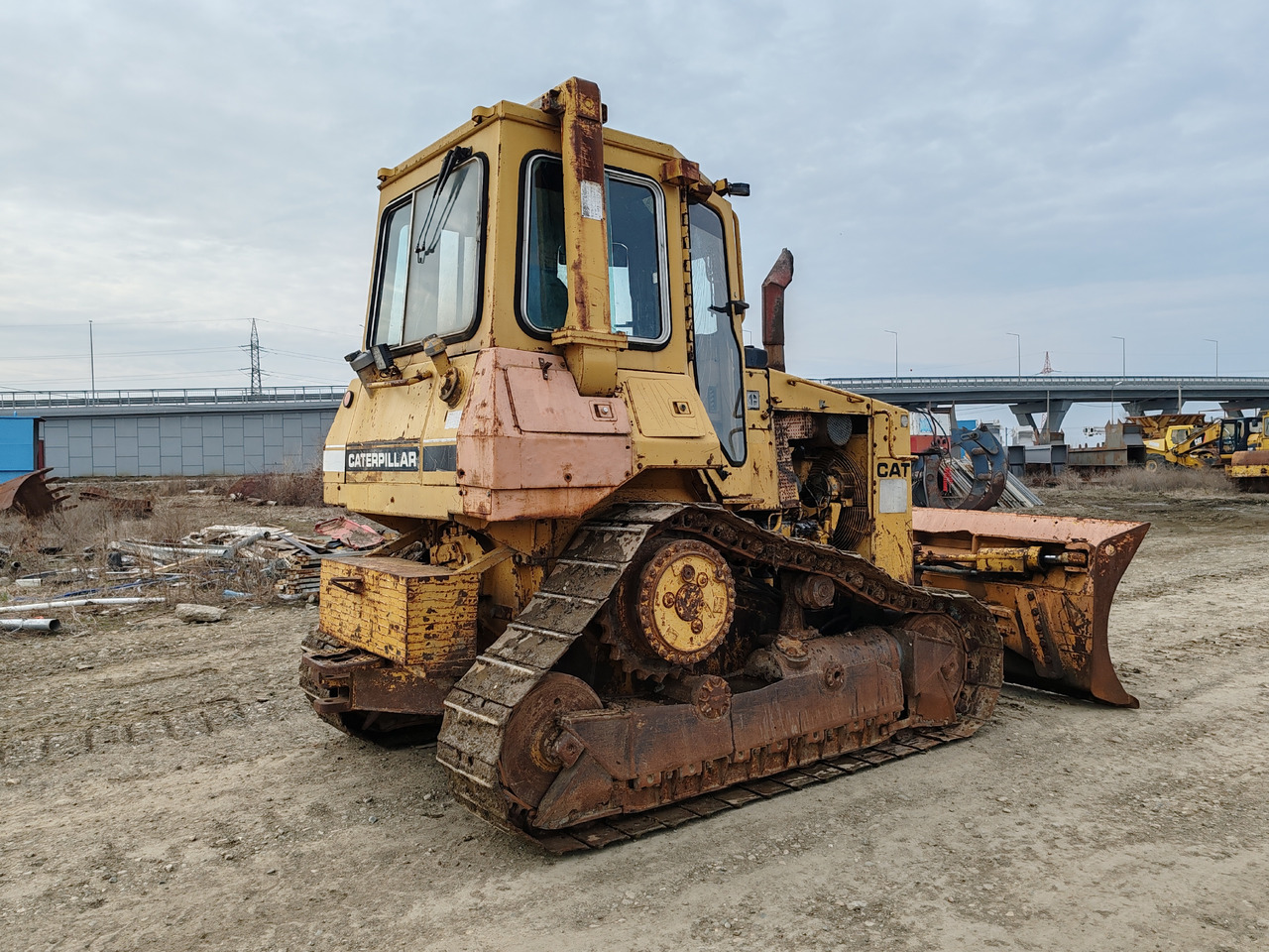 Caterpillar D4H - بلدوزر: صورة 5 Caterpillar D4H - بلدوزر: صورة 5
