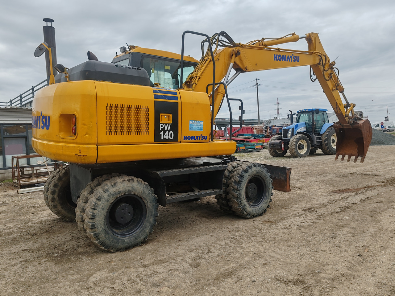Komatsu PW140-7 - حفار ذو عجلات: صورة 3 Komatsu PW140-7 - حفار ذو عجلات: صورة 3