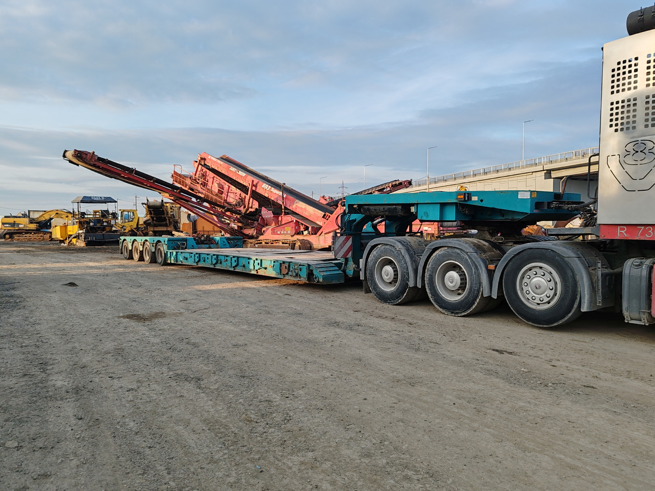 STBZ 4VA - نصف مقطورة بلودر منخفض: صورة 1 STBZ 4VA - نصف مقطورة بلودر منخفض: صورة 1