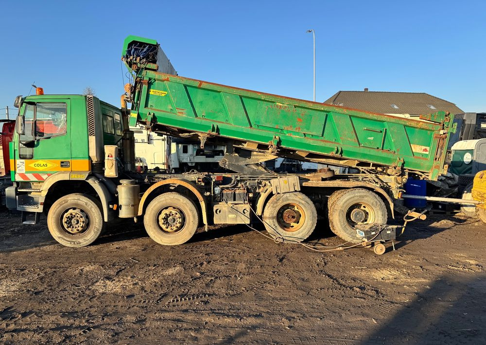 Iveco EuroTrakker - شاحنة قلاب: صورة 3 Iveco EuroTrakker - شاحنة قلاب: صورة 3