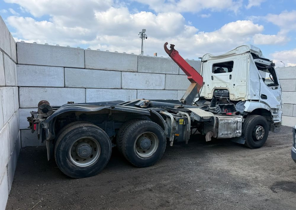 Mercedes-Benz Arocs 2640 - شاحنة برافعة خطافية: صورة 3 Mercedes-Benz Arocs 2640 - شاحنة برافعة خطافية: صورة 3
