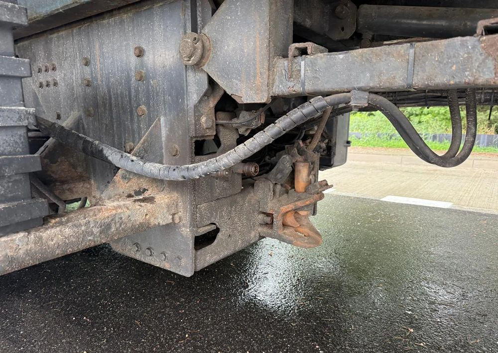 Scania R380 PD Autopomoc Specialny tacho na tarczki wciągarka - شاحنة سحب: صورة 4 Scania R380 PD Autopomoc Specialny tacho na tarczki wciągarka - شاحنة سحب: صورة 4