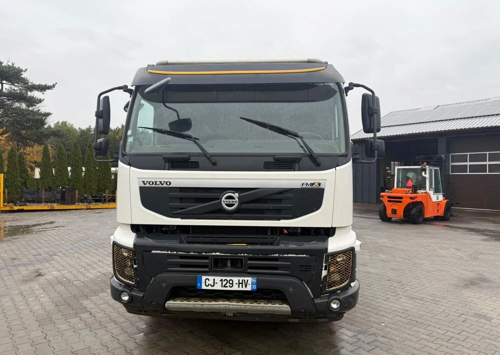 Volvo FMx 330 - شاحنة بهيكل معدني للمقصورة: صورة 2 Volvo FMx 330 - شاحنة بهيكل معدني للمقصورة: صورة 2