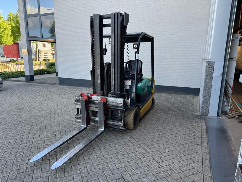 Komatsu FB30H-3R - رافعة شوكية: صورة 1 Komatsu FB30H-3R - رافعة شوكية: صورة 1