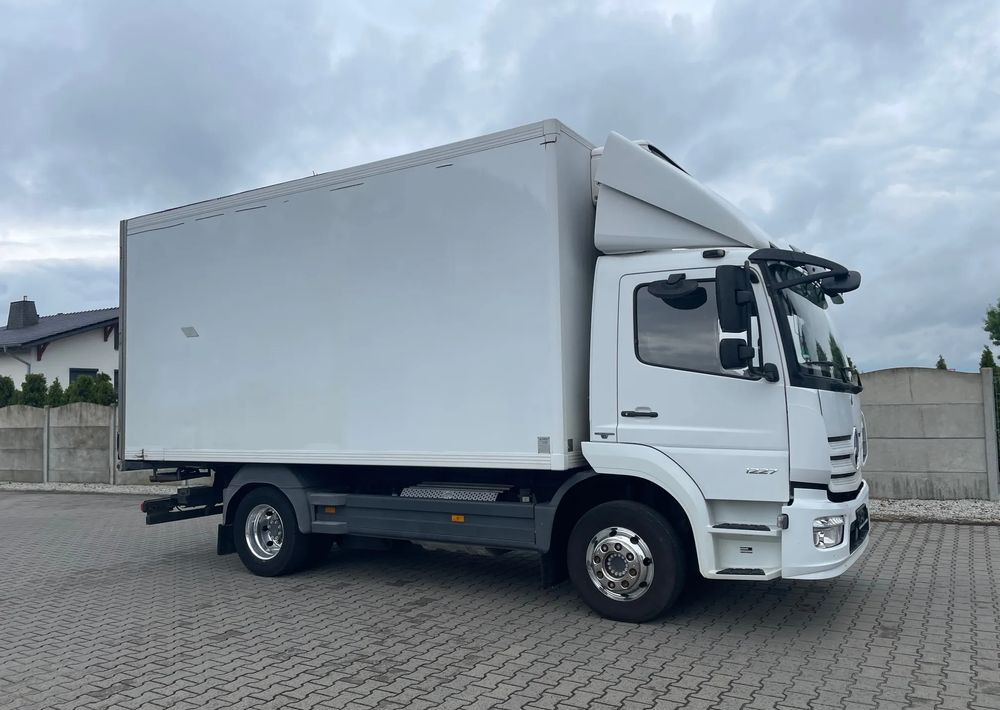 Mercedes-Benz ATEGO 1227 CHŁODNIA HAKOWA / HAKÓWKA - شاحنة ذات مبرد: صورة 4 Mercedes-Benz ATEGO 1227 CHŁODNIA HAKOWA / HAKÓWKA - شاحنة ذات مبرد: صورة 4