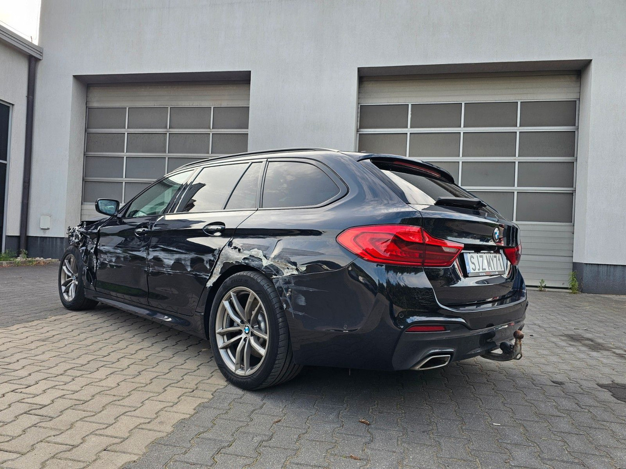 BMW 520 d M Packet Luftsitze Harman-K TOP Ausstatt. - سيارة: صورة 3 BMW 520 d M Packet Luftsitze Harman-K TOP Ausstatt. - سيارة: صورة 3