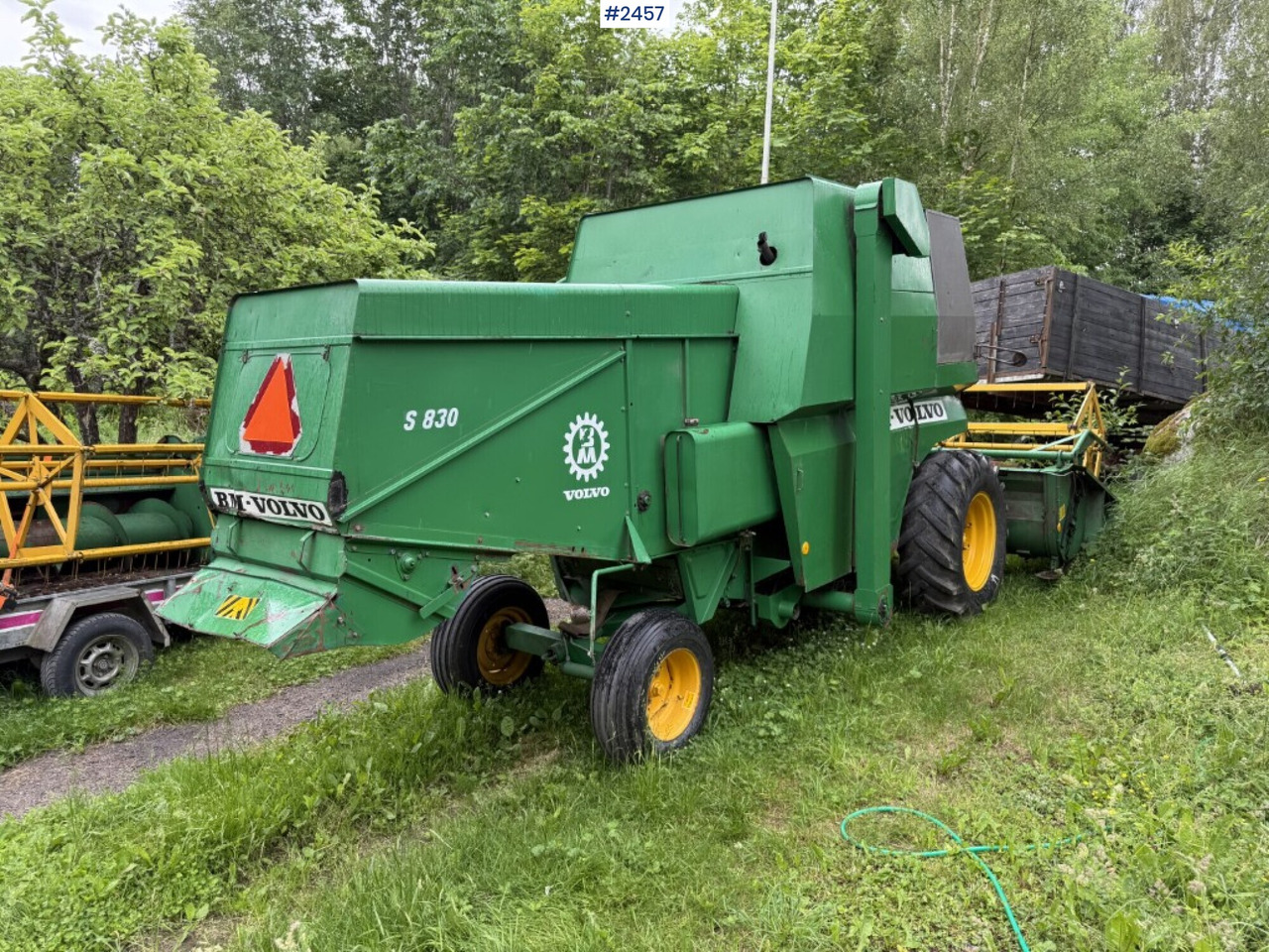 Combine harvester Volvo BM S830 with 2 cutting tables - حصادة: صورة 5 Combine harvester Volvo BM S830 with 2 cutting tables - حصادة: صورة 5