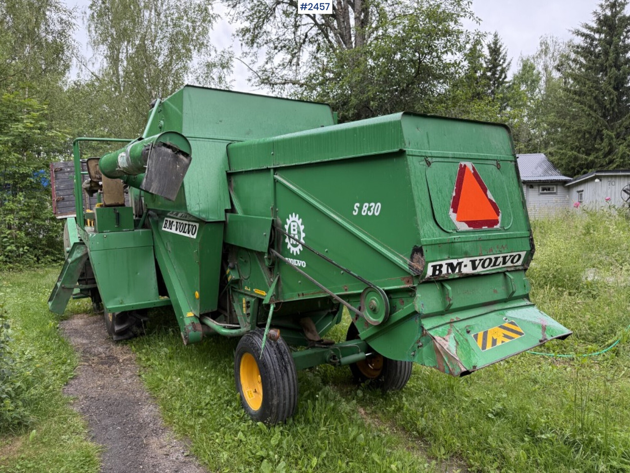 Combine harvester Volvo BM S830 with 2 cutting tables - حصادة: صورة 3 Combine harvester Volvo BM S830 with 2 cutting tables - حصادة: صورة 3