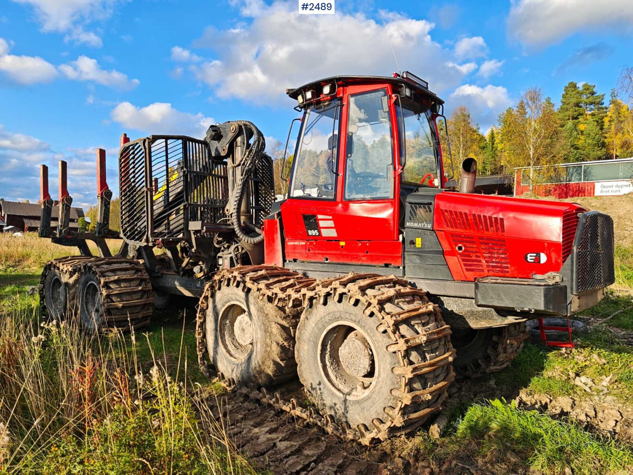 Komatsu 895 Forwarder (VIDEO) - جرار شحن جذوع أشجار الغابات: صورة 1 Komatsu 895 Forwarder (VIDEO) - جرار شحن جذوع أشجار الغابات: صورة 1